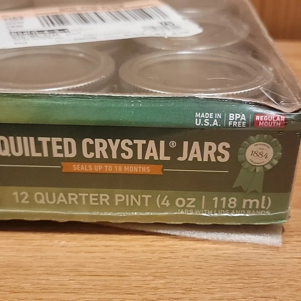 Ball Quilted Crystal Jelly Jar 12 Quarter Pints (Pack of 12) 4oz
